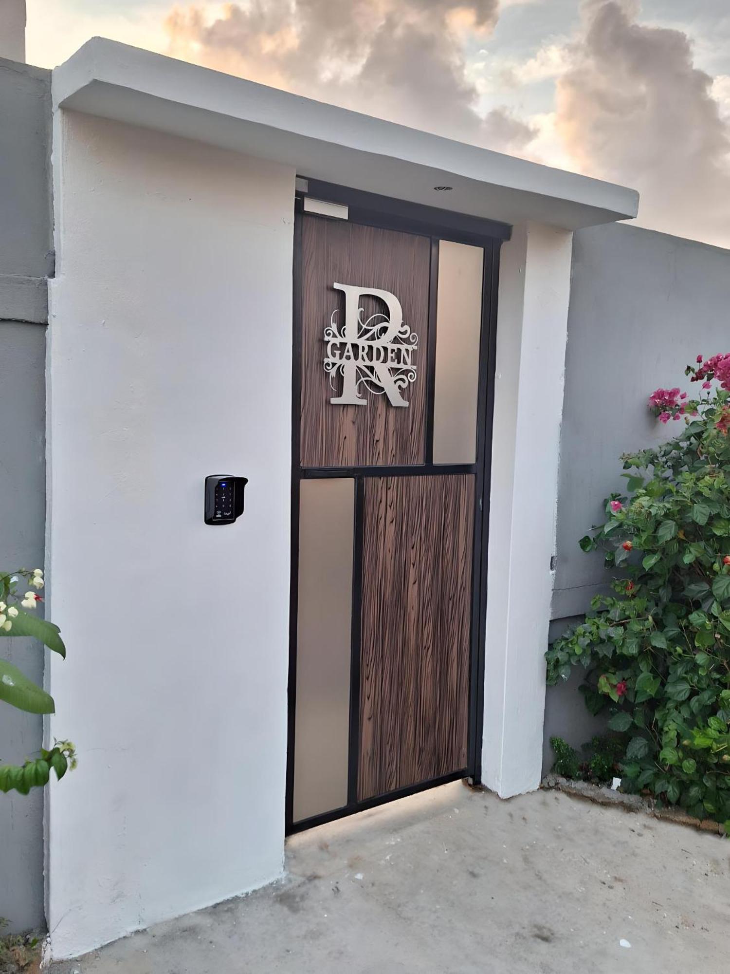 R Garden Villa Au Calme De Baie Du Tombeau, Appartement Familiale De 3 Chambres Et Cuisine Екстериор снимка